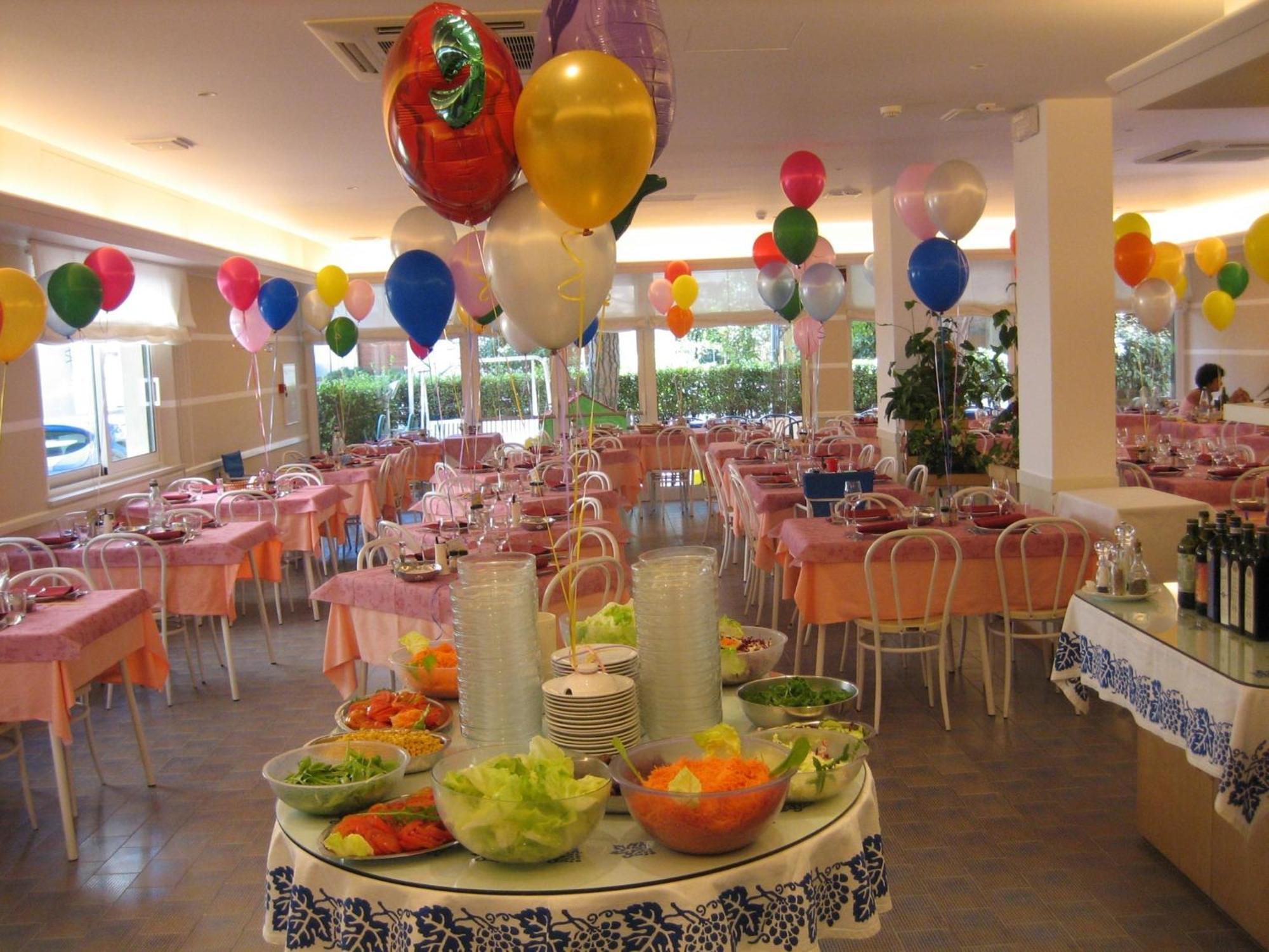 Hotel Nives Riccione Luaran gambar