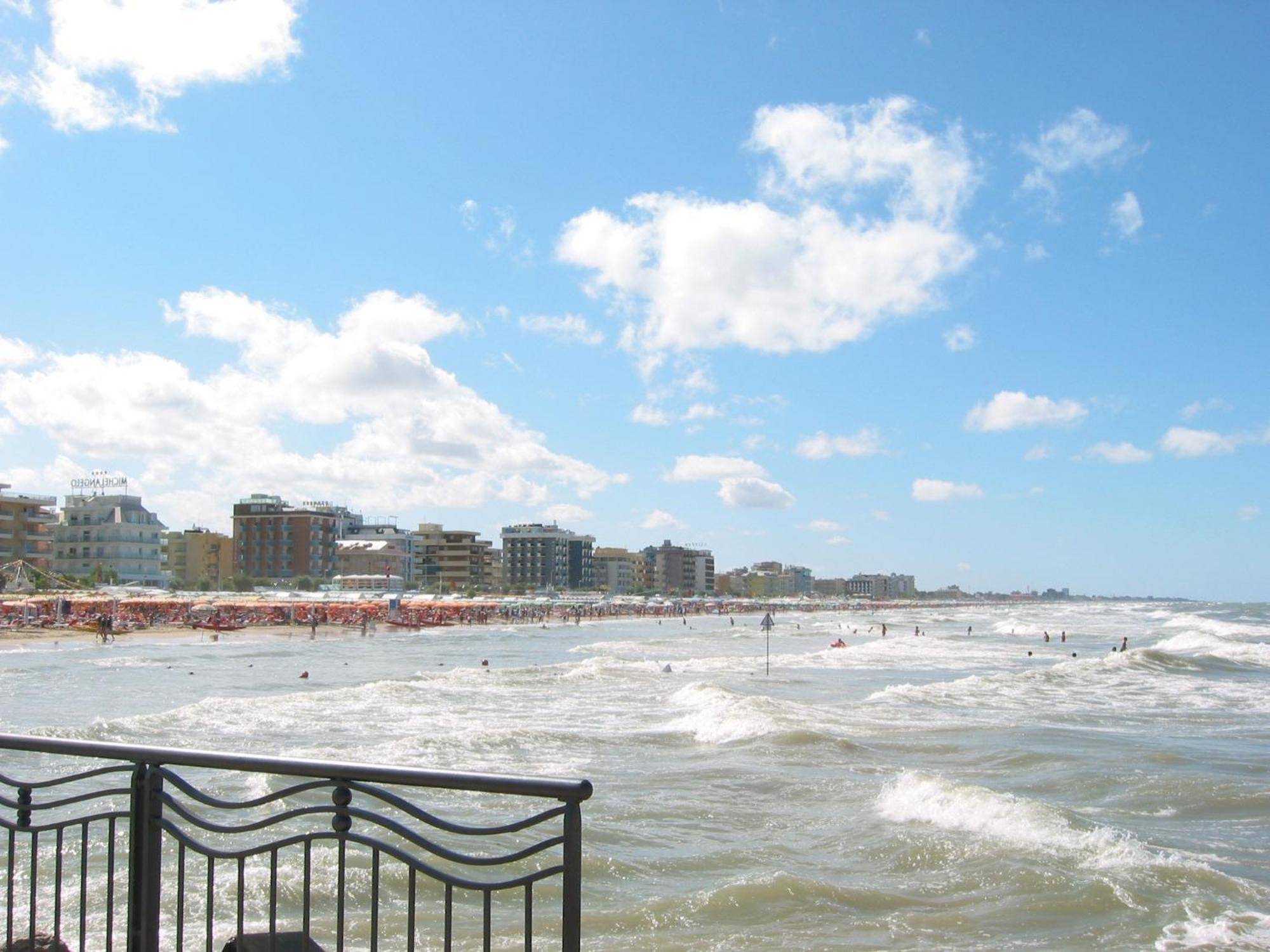 Hotel Nives Riccione Luaran gambar